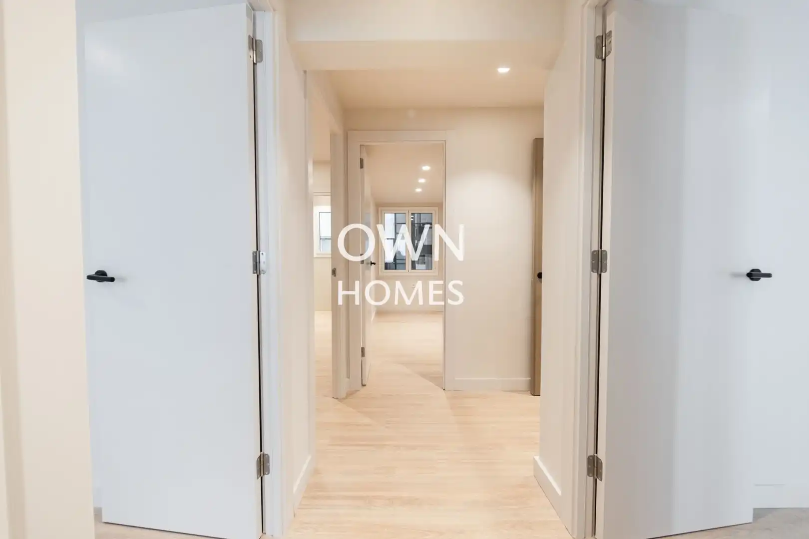 Flat for sale in Barcelona  with Air Conditioner, Heating and Private garden