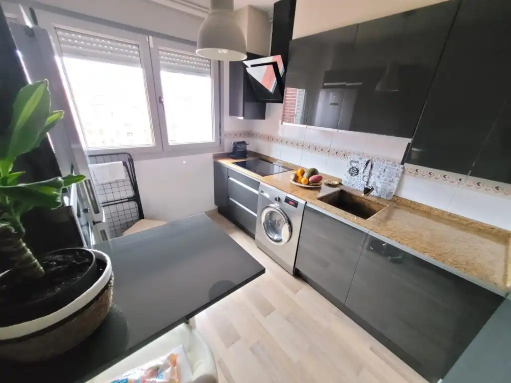 Cocina de Piso en venta en Avilés con Amueblado
