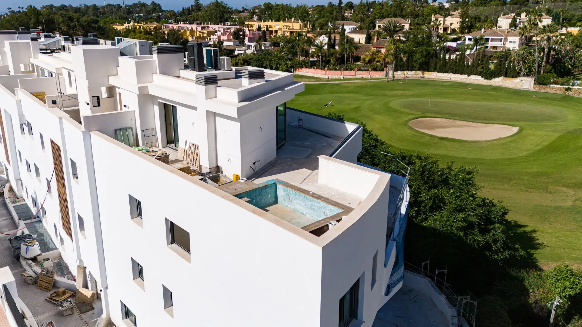Piscina de Àtic en venda en Marbella amb Aire condicionat, Calefacció i Terrassa
