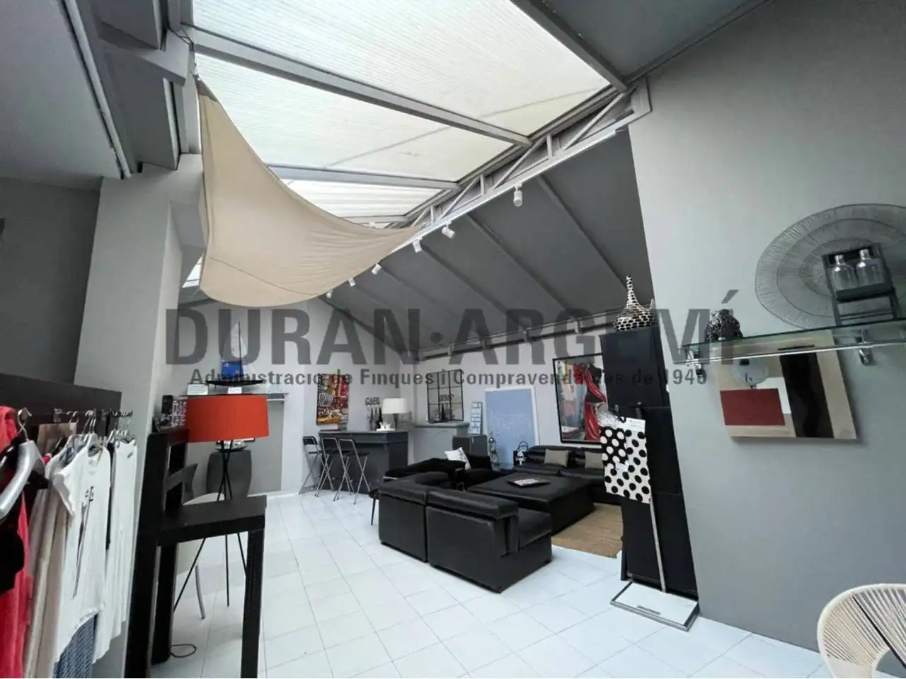 Terraza de Edificio en venta en Terrassa