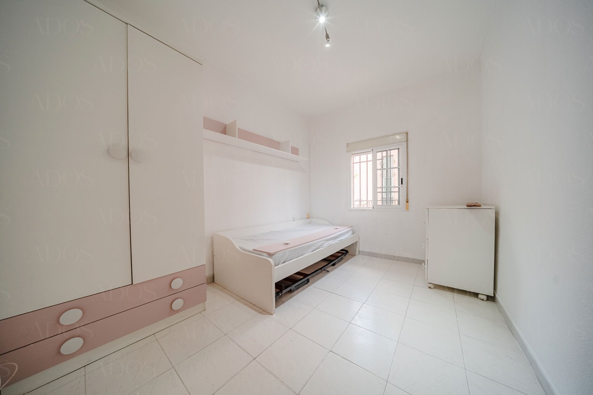 Bedroom of Flat for sale in  Almería Capital  with Air Conditioner, Storage room and Furnished