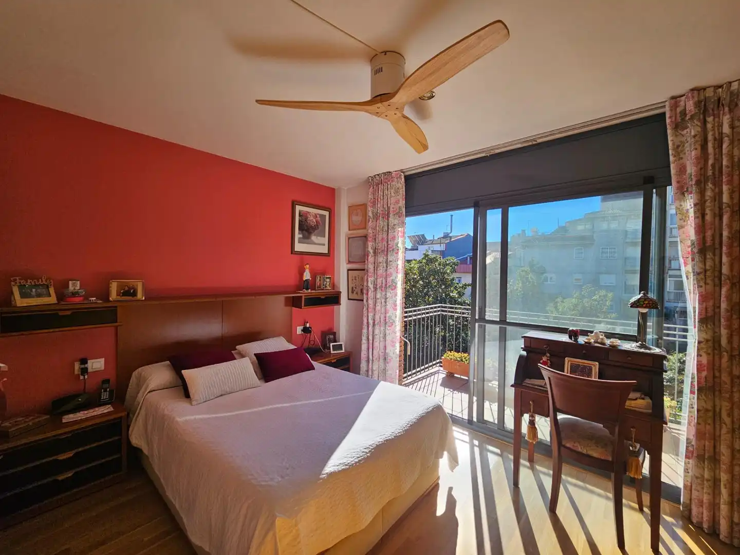 Habitación de Casa adosada en venta en Granollers
