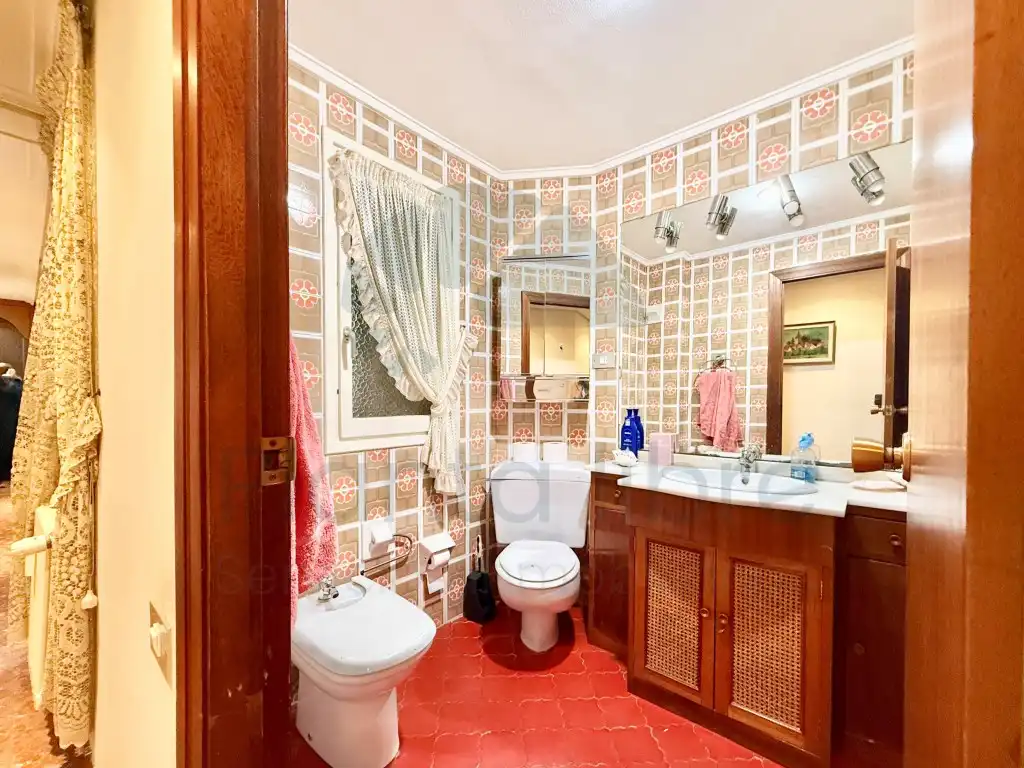 Bathroom of Flat for sale in  Logroño  with Air Conditioner, Heating and Balcony