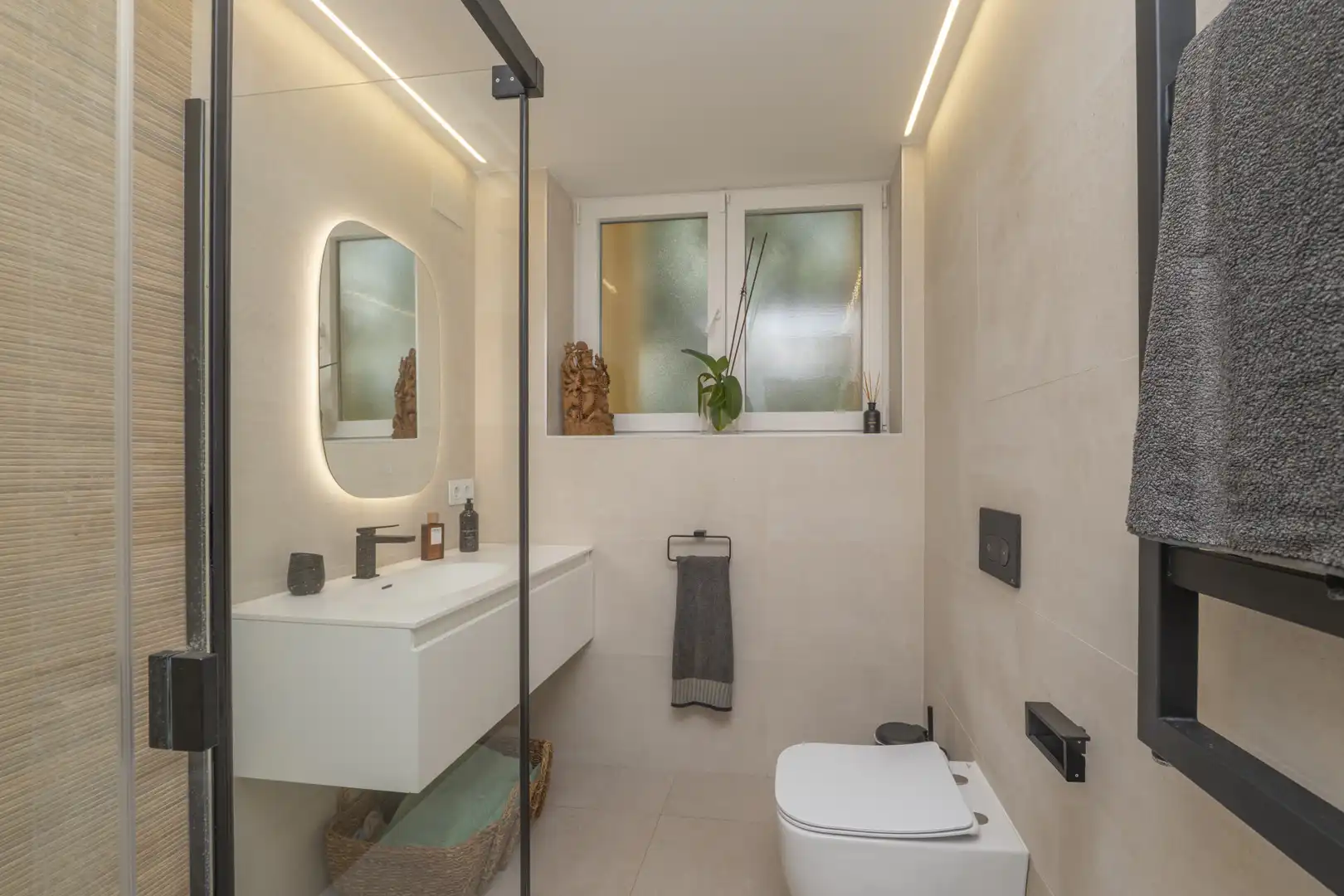 Baño de Piso en venta en Torremolinos con Aire acondicionado, Terraza y Internet