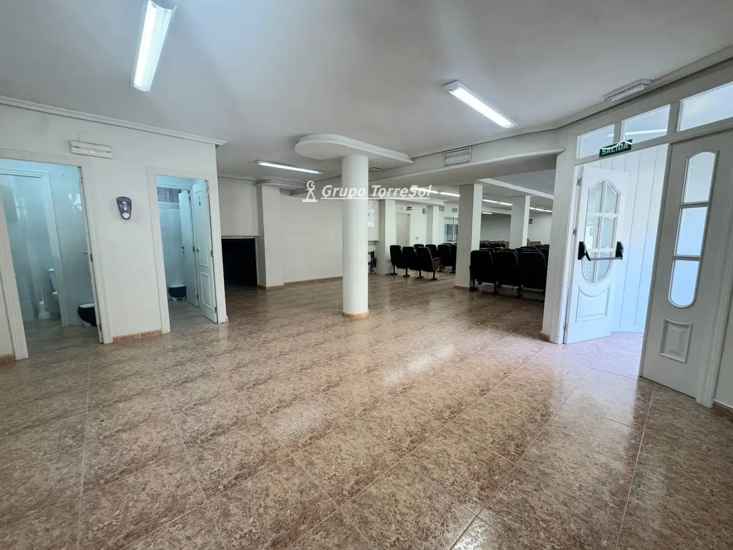 Gewerbefläche zum Verkauf in Clara Campoamor, imagen 7