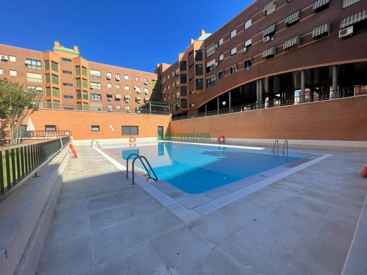 Piscina de Piso de alquiler en Alcorcón con Aire acondicionado, Calefacción y Parquet