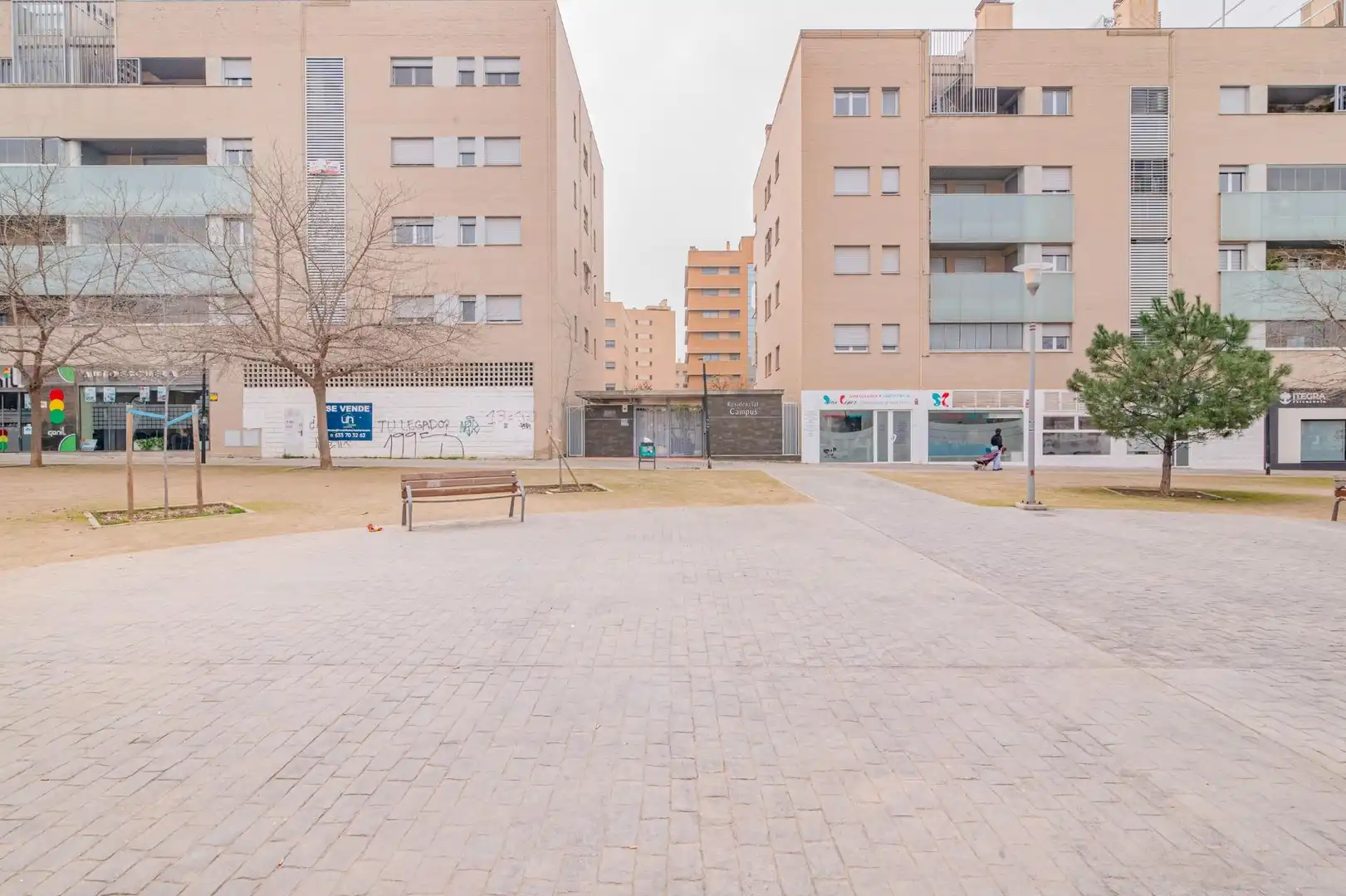 Vista exterior de Piso en venta en Granada con Aire acondicionado, Calefacción y Parquet