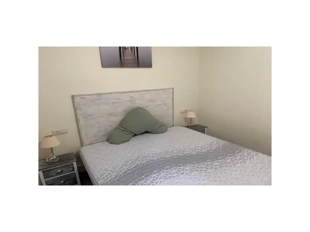 Piso con ascensor en venta en Calle De Merce Rodoreda 1, imagen 7