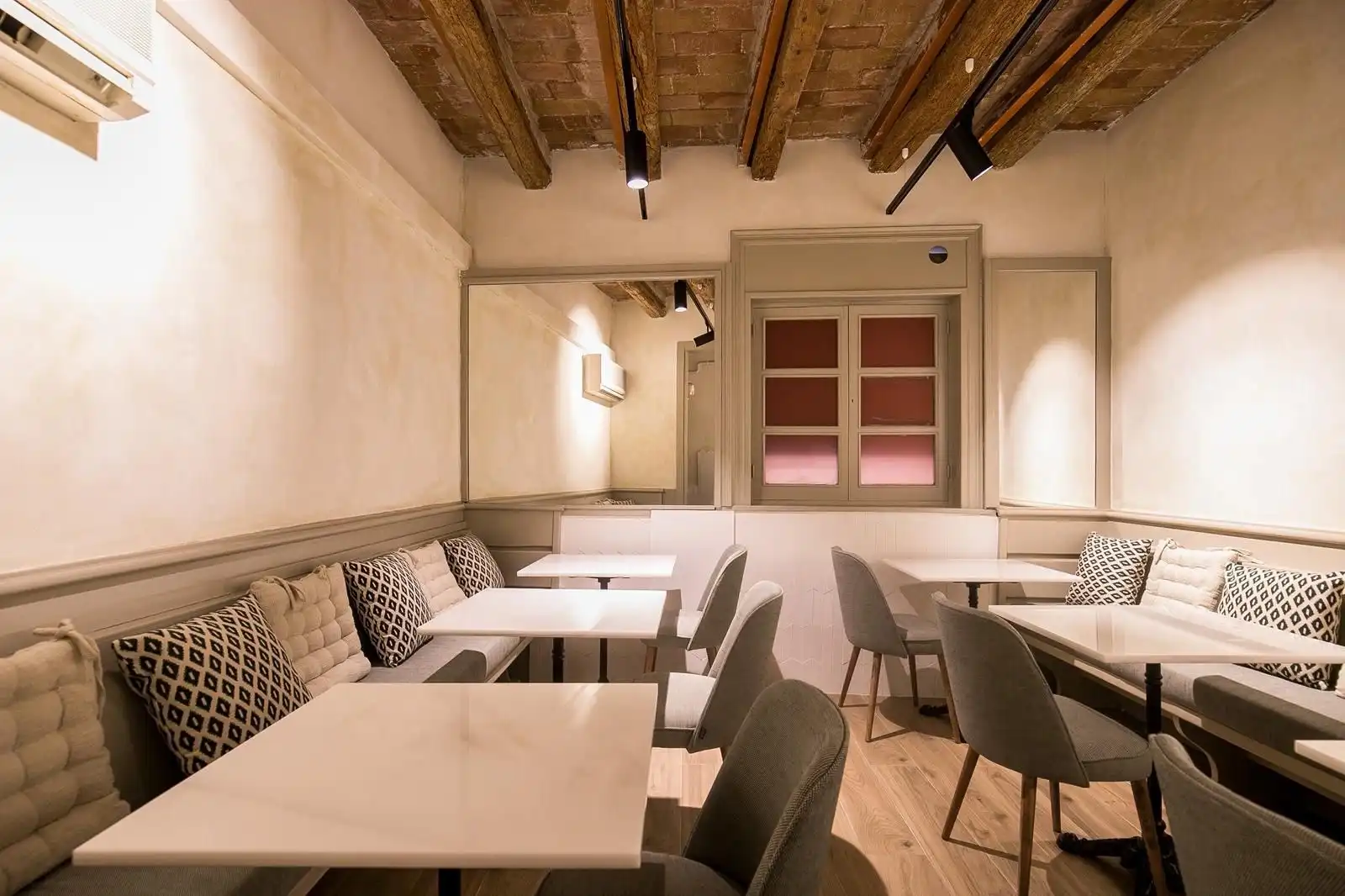 Comedor de Local en traspaso en Barcelona con Aire acondicionado, Calefacción y Terraza