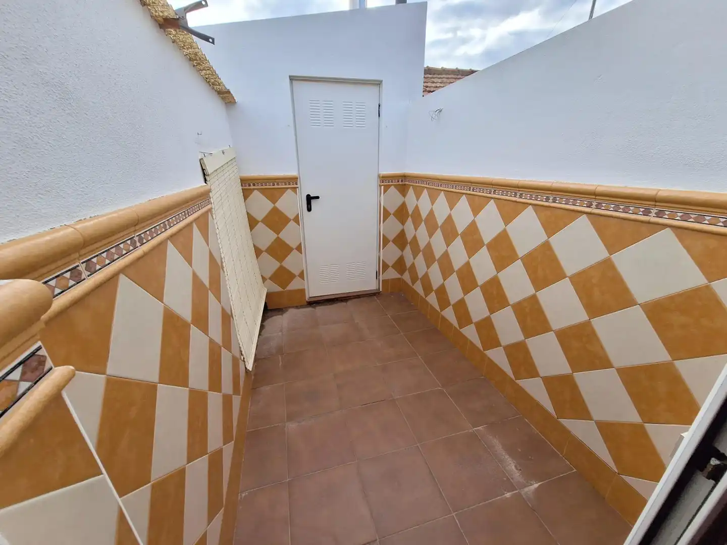 Casa o chalet en venta en Algueña con Calefacción, Balcón y Jacuzzi