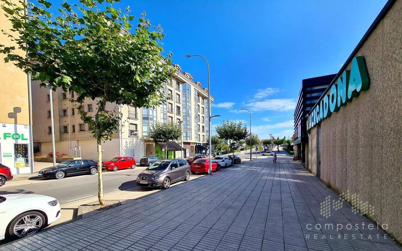 Vista exterior de Pis de lloguer en Ames amb Calefacció, Parquet i Traster