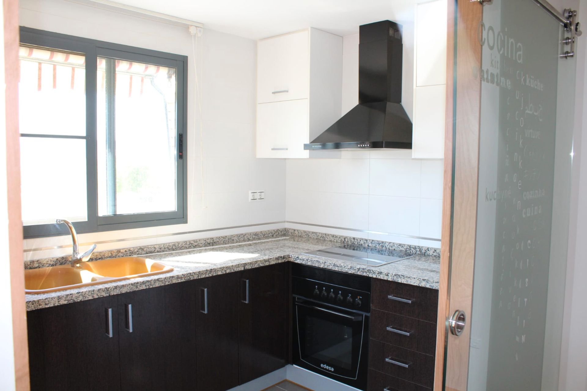 Cuina de Pis de lloguer en Sagunto / Sagunt amb Aire condicionat, Terrassa i Forn