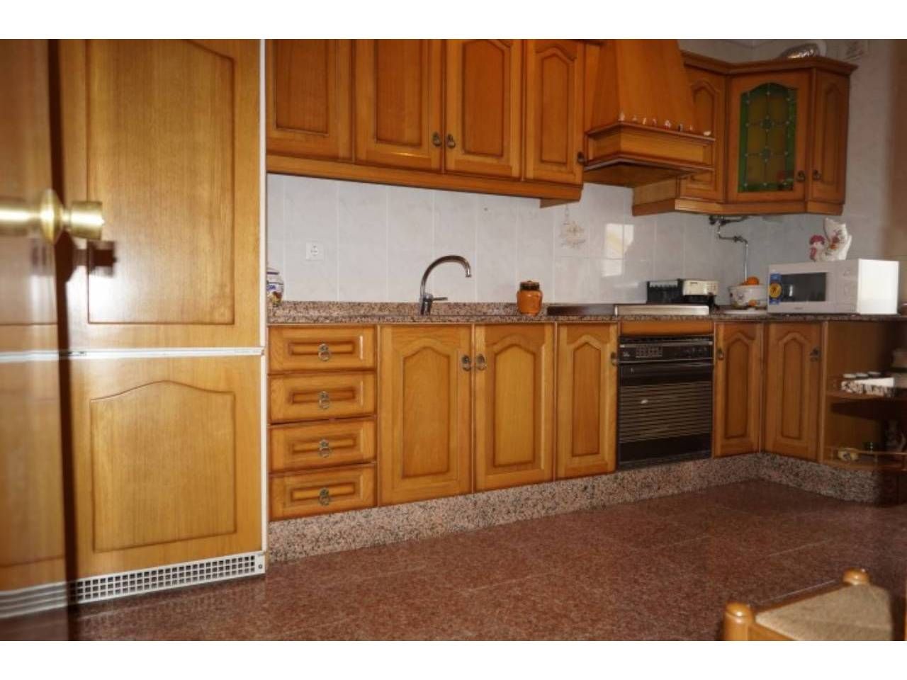 Kitchen of Flat for sale in Baena  with Terrace and Storage room