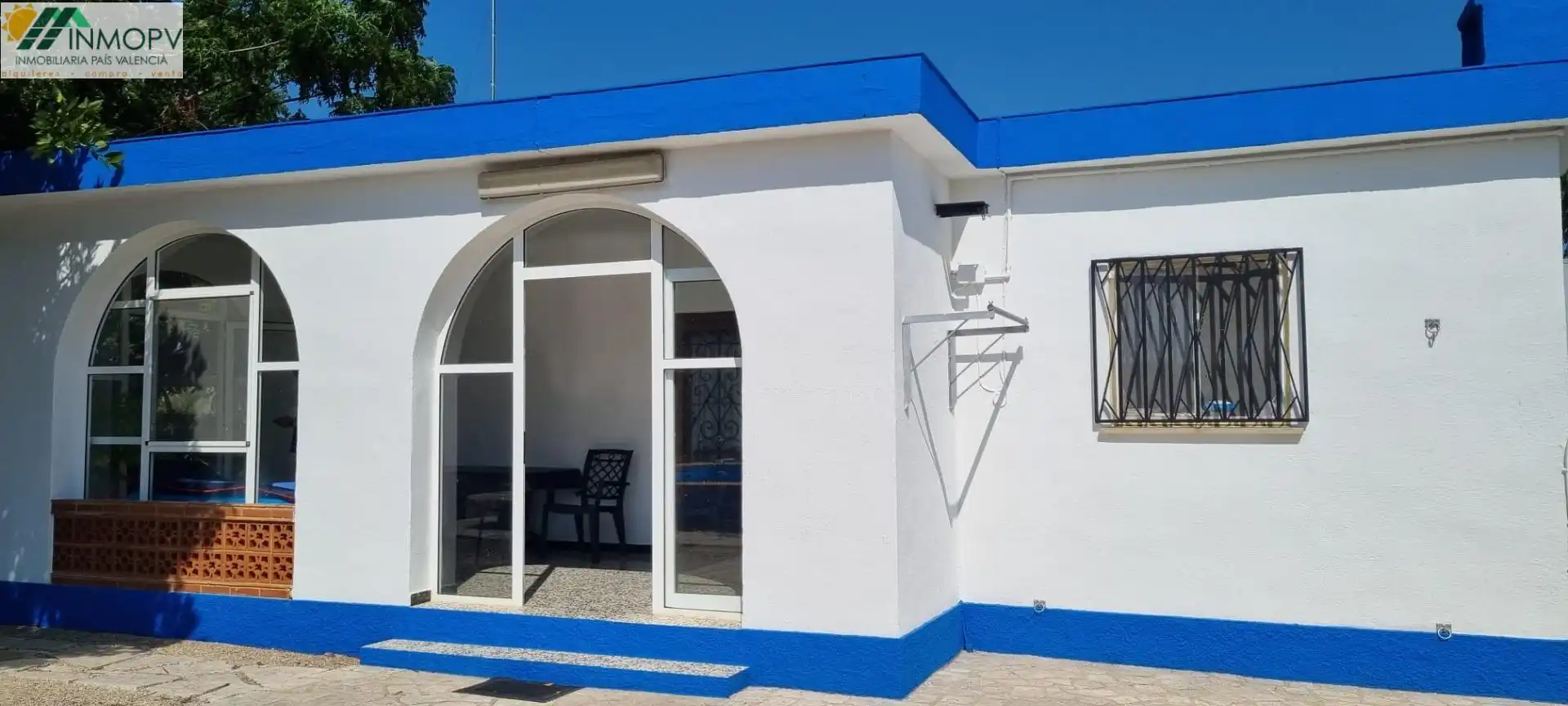 Vista exterior de Finca rústica en venda en Vinaròs amb Jardí privat, Terrassa i Piscina