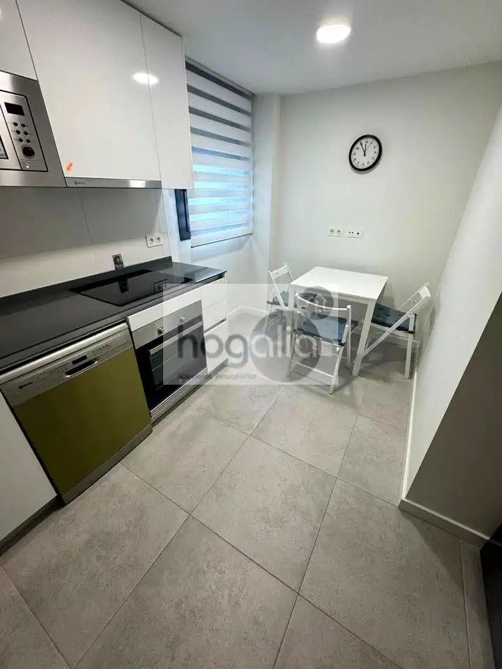 Küche von Wohnung zur Miete in Sevilla mit Klimaanlage, Heizung und Terrasse