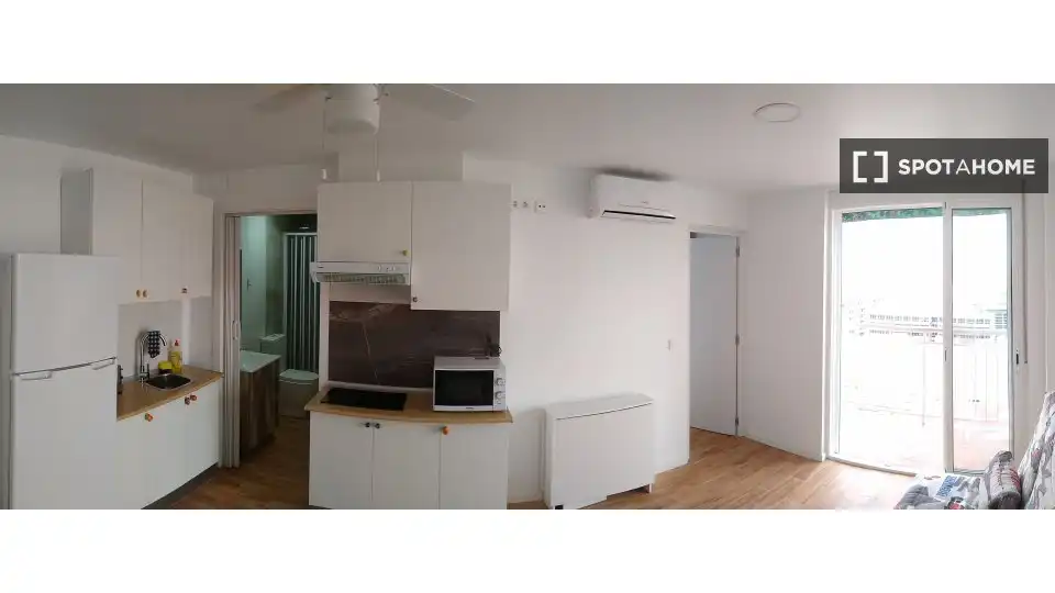 Bedroom of Flat for rent in Valencia  with Air Conditioner, Heating and Furnished