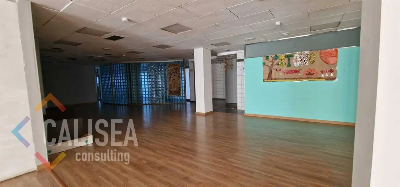 Business premises for sale in Centre - Sant Oleguer, imagen 14