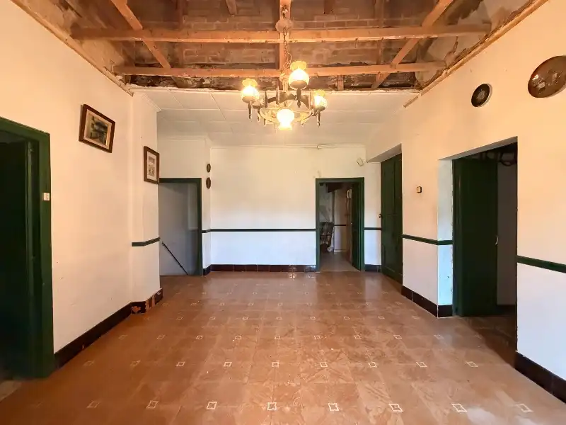 Menjador de Casa o xalet en venda en Saus, Camallera i Llampaies amb Terrassa i Balcó