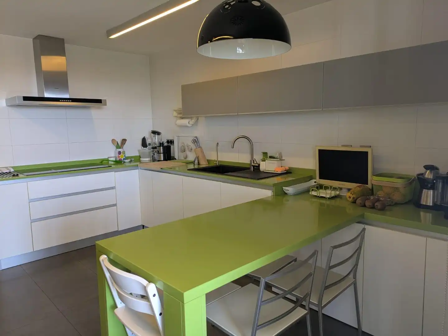 Cuina de Casa o xalet en venda en Alzira amb Aire condicionat, Jardí privat i Parquet