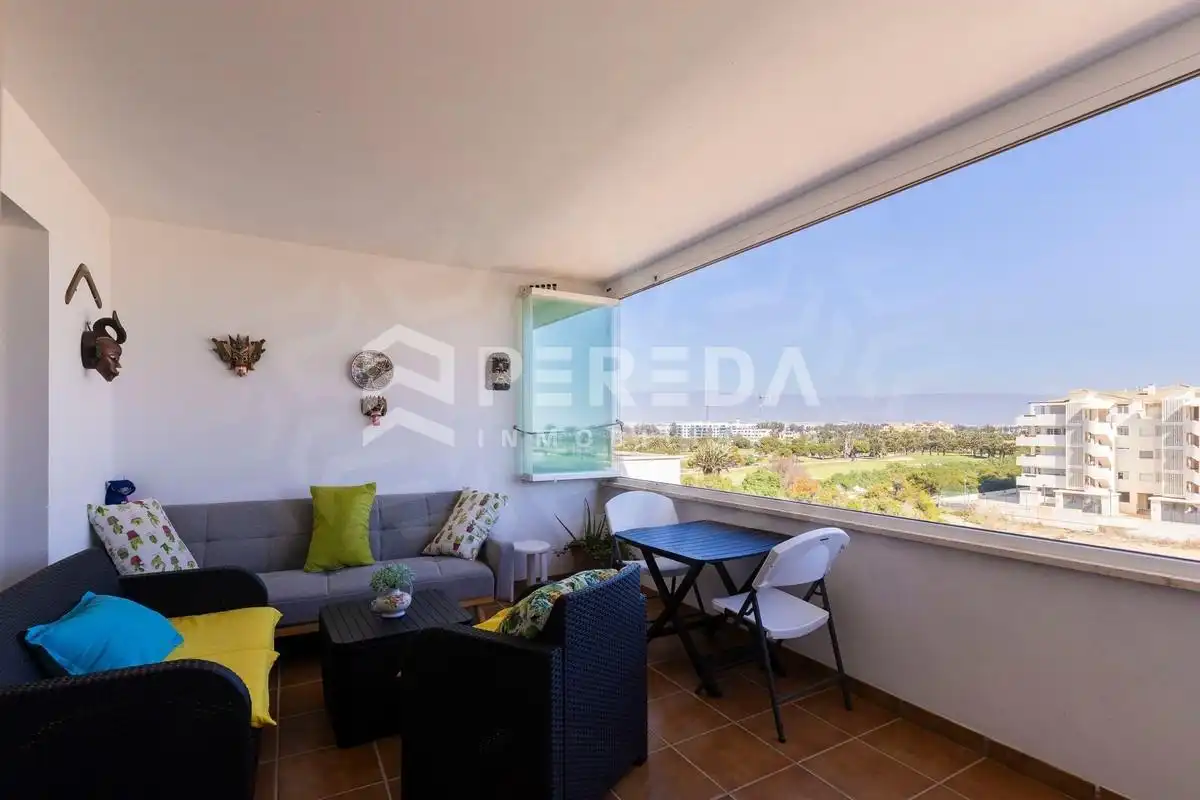 Terrasse von Wohnung zum Verkauf in Roquetas de Mar mit Klimaanlage, Privatgarten und Terrasse
