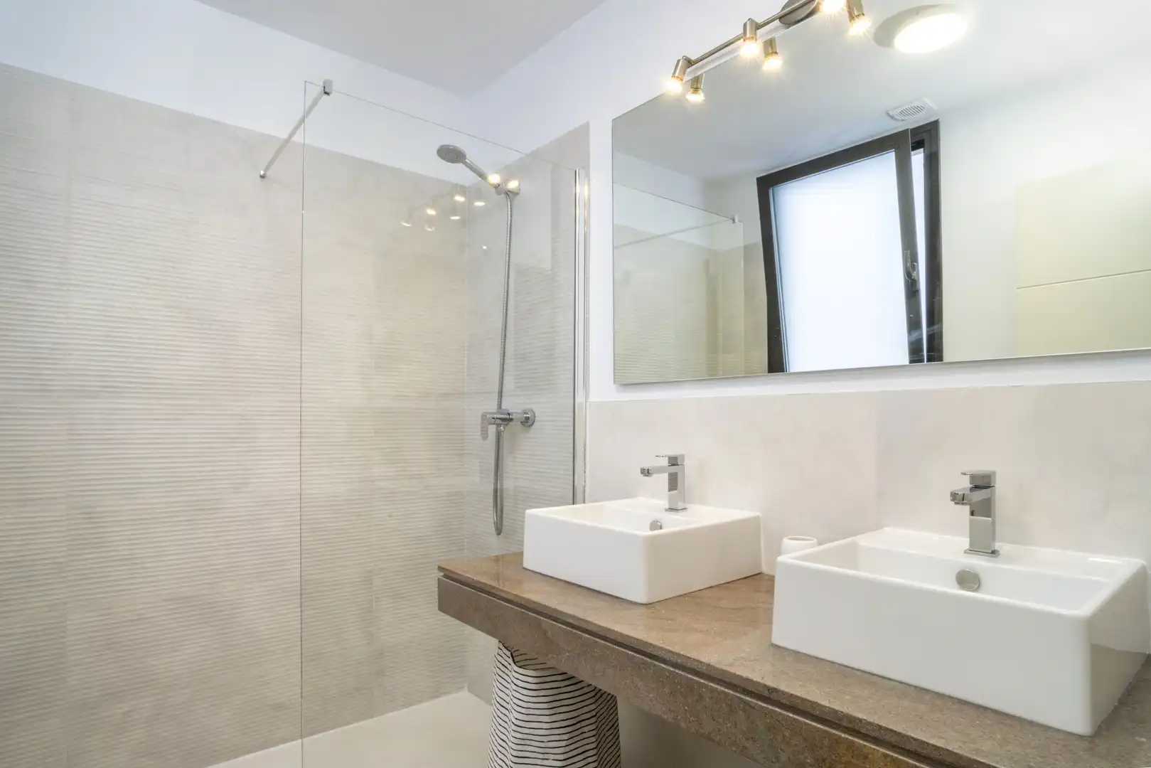 Badezimmer von Wohnungen zum Verkauf in Mijas mit Klimaanlage, Terrasse und Abstellraum