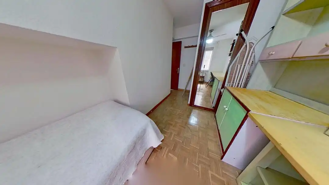 Bedroom of Flat for rent in Madrid  with Heating, Private garden and Swimming Pool