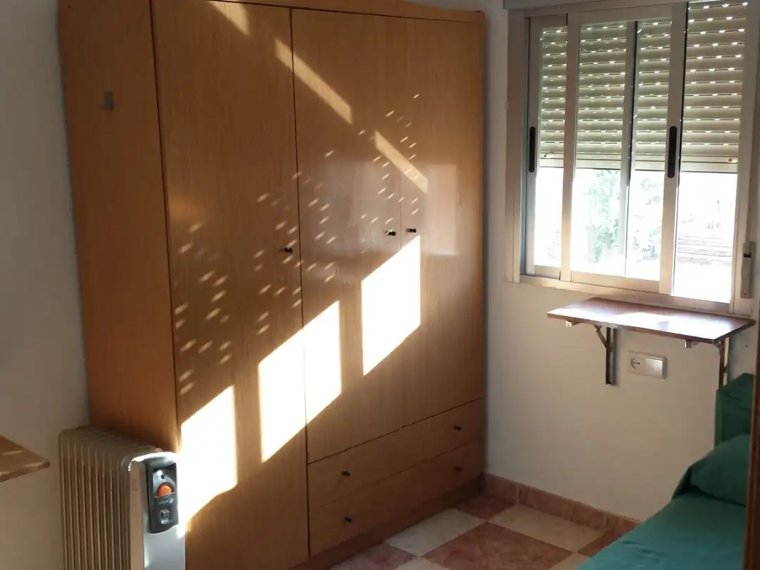 Bedroom of Flat for share in Mérida  with Air Conditioner, Heating and Furnished