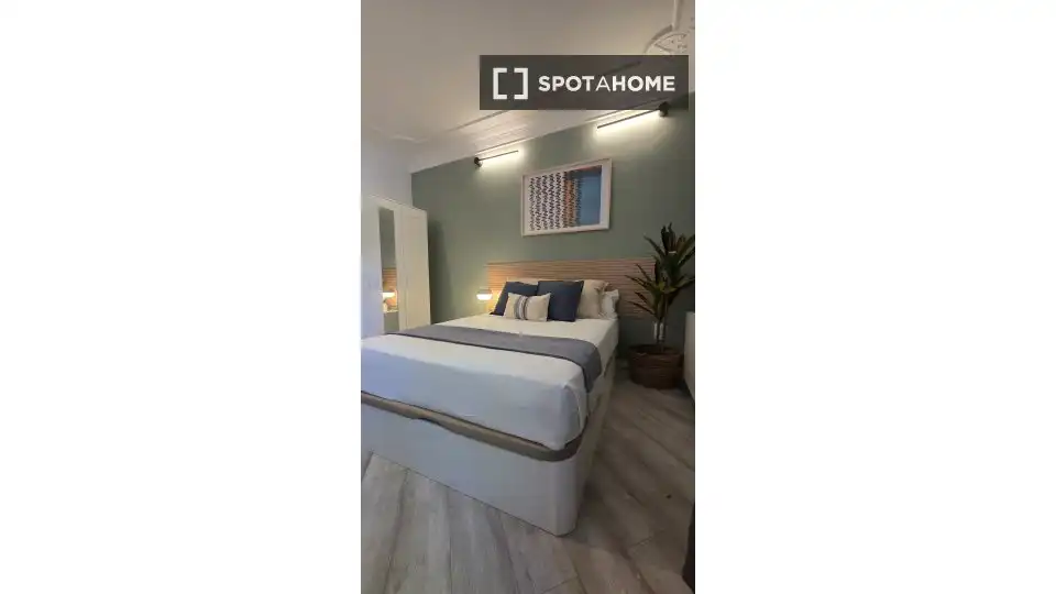 Bedroom of Flat for rent in Barcelona  with Air Conditioner, Heating and Furnished