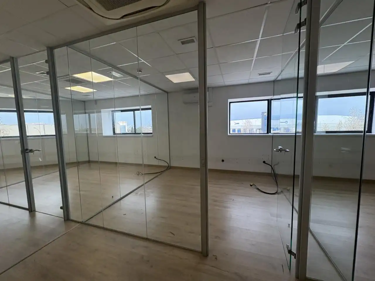 Nave industrial de alquiler en El Prat de Llobregat con Calefacción y Alarma