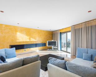 Sala d'estar de Apartament de lloguer en Maó amb Aire condicionat, Terrassa i Traster