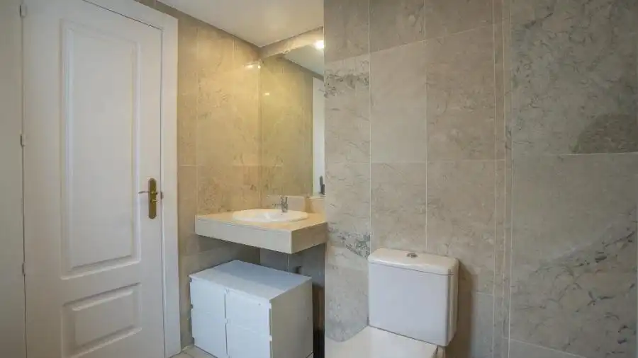 Bathroom of Duplexes for rent in Marbella  with Air Conditioner, Terrace and Swimming Pool