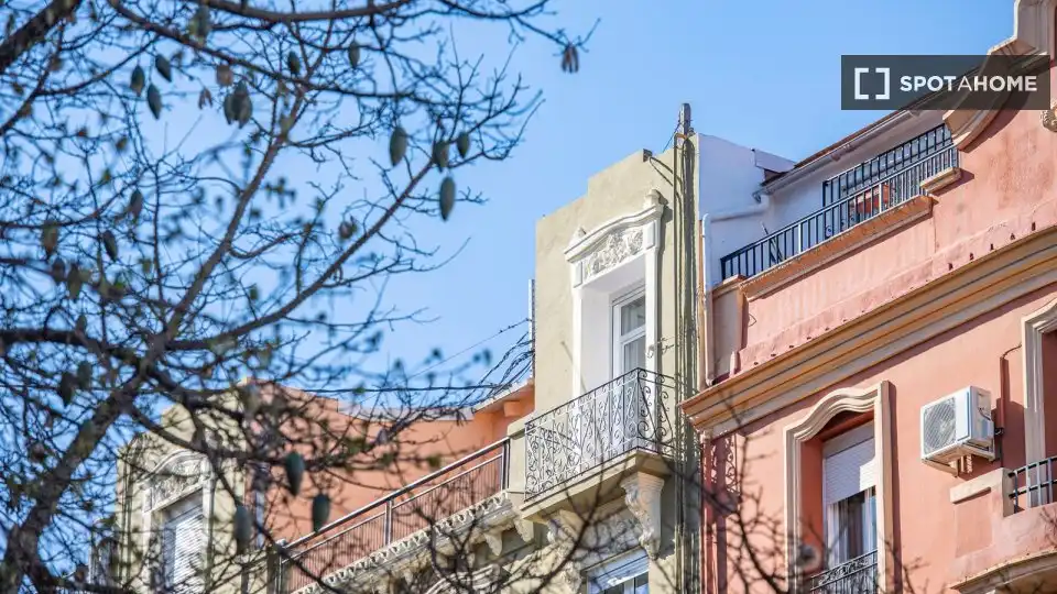 Appartamento con terrazza in affitto a L'Eixample, imagen 10