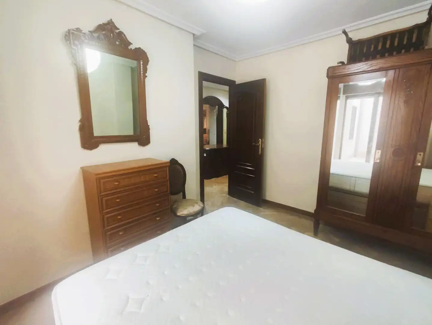 Dormitori de Apartament de lloguer en San Bernardo - Carmelitas - Campus