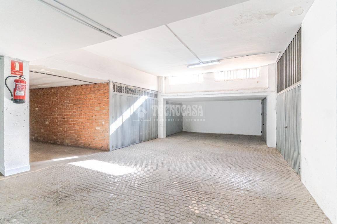 Garage for sale in  Granada Capital