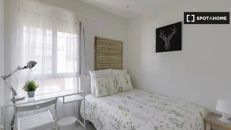 Habitación de Piso de alquiler en Madrid con Aire acondicionado, Calefacción y Amueblado