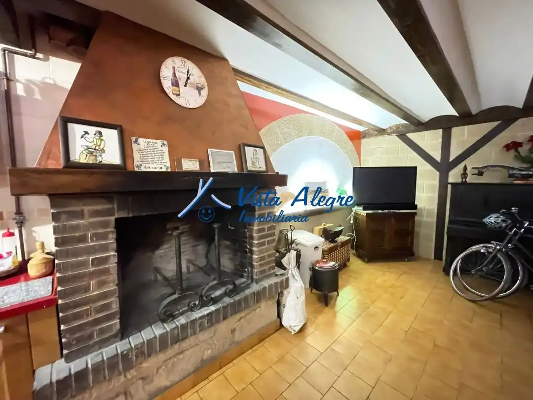 Sala de estar de Casa o chalet en venta en Cuzcurrita de Río Tirón con Calefacción, Jardín privado y Terraza