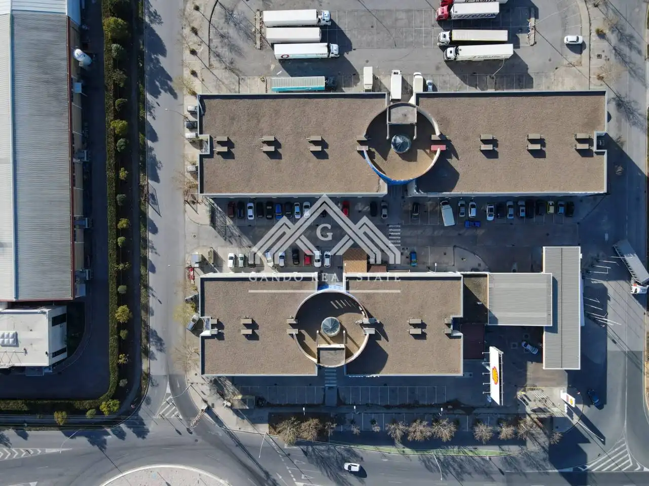 Exterior view of Office for sale in Dos Hermanas  with Alarm