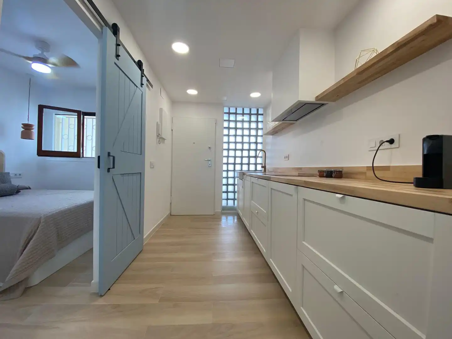 Appartement compact avec terrasse à vendre à Avinguda de la Diputació, imagen 4