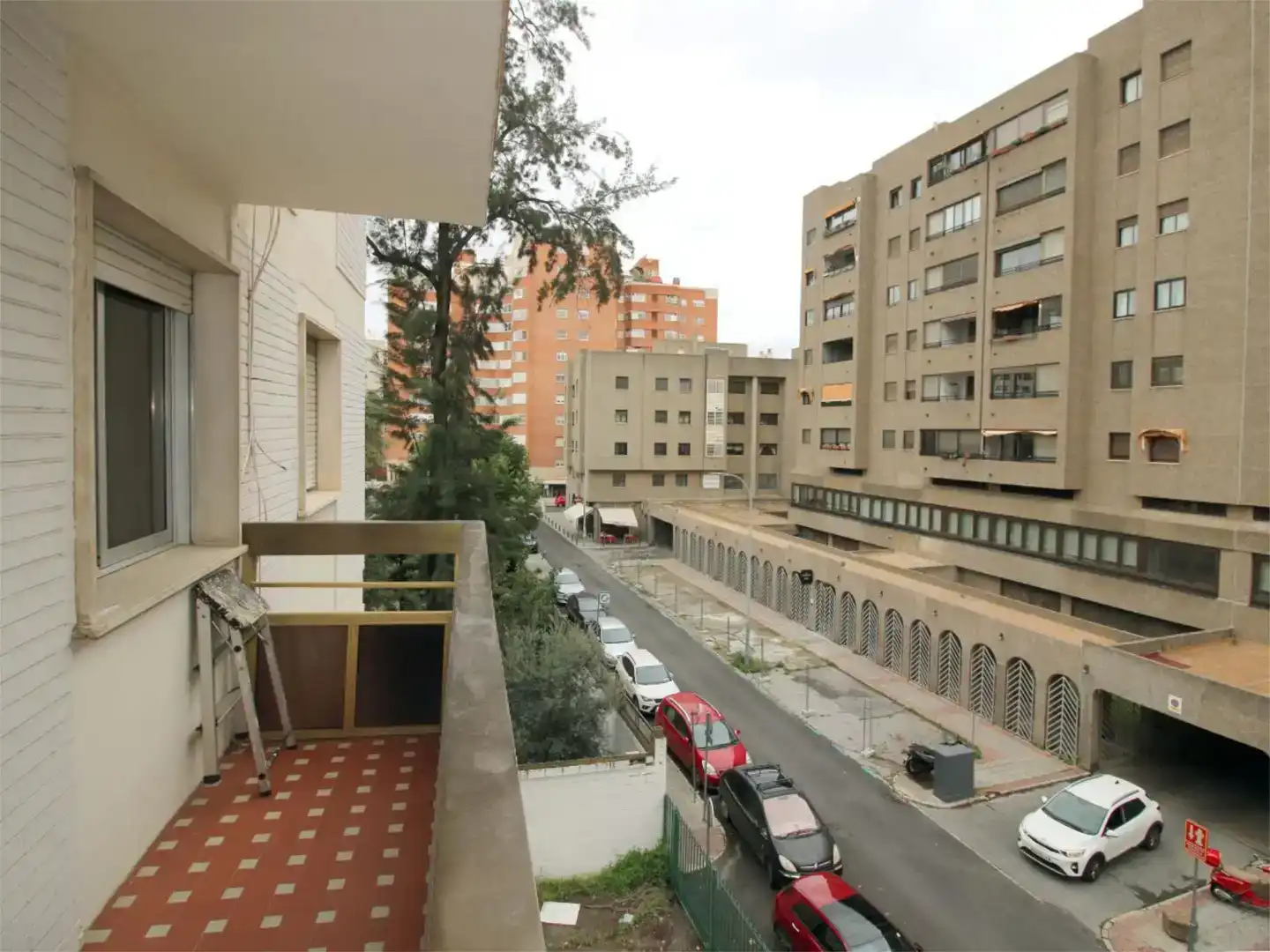 Außenansicht von Büro zur Miete in Sevilla