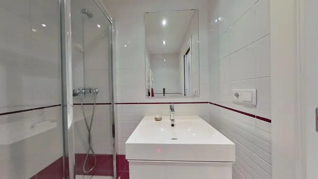 Baño de Piso de alquiler en Madrid con Aire acondicionado, Calefacción y Balcón