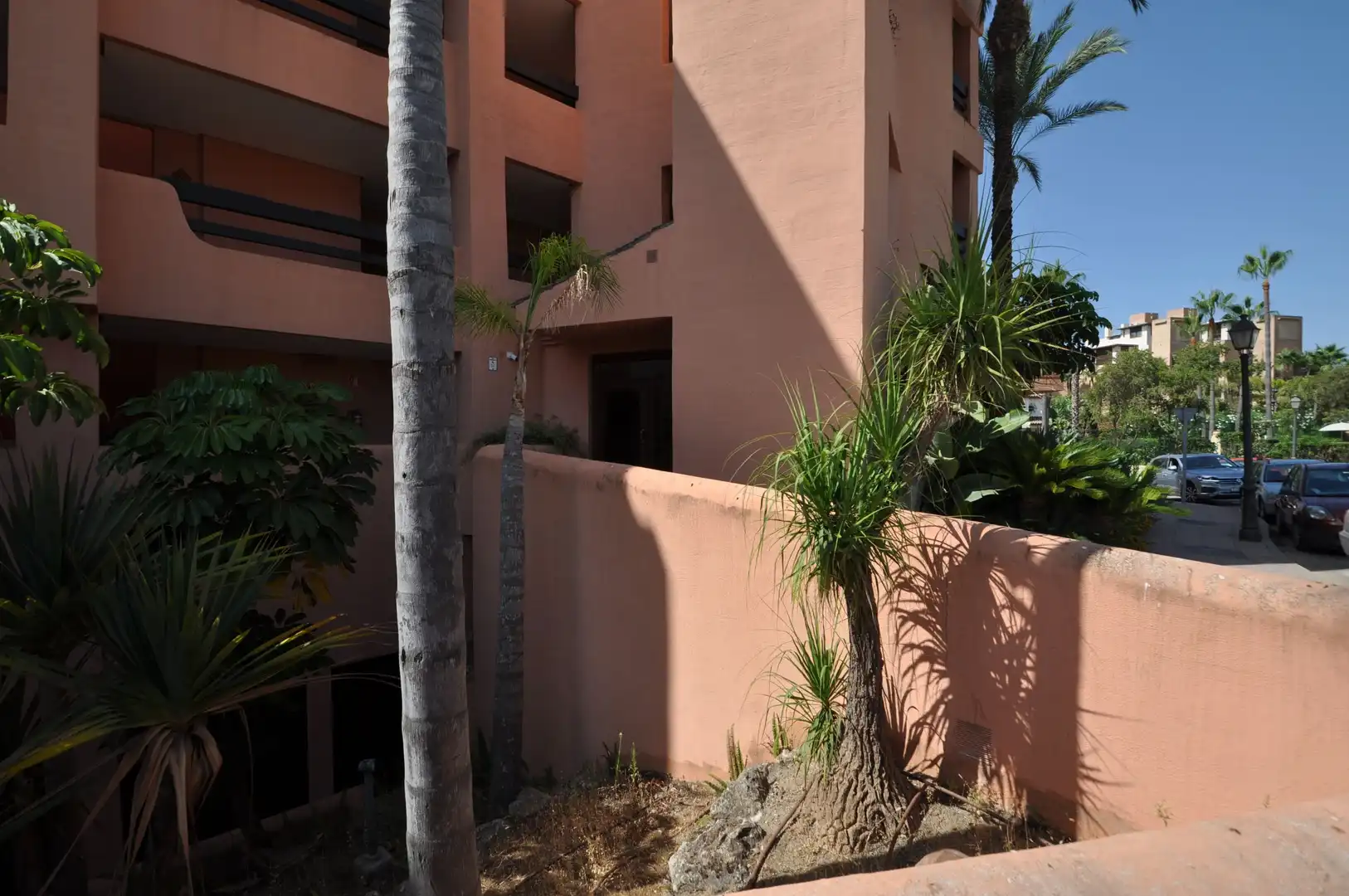 Außenansicht von Dachboden zur Miete in Estepona mit Klimaanlage, Heizung und Terrasse
