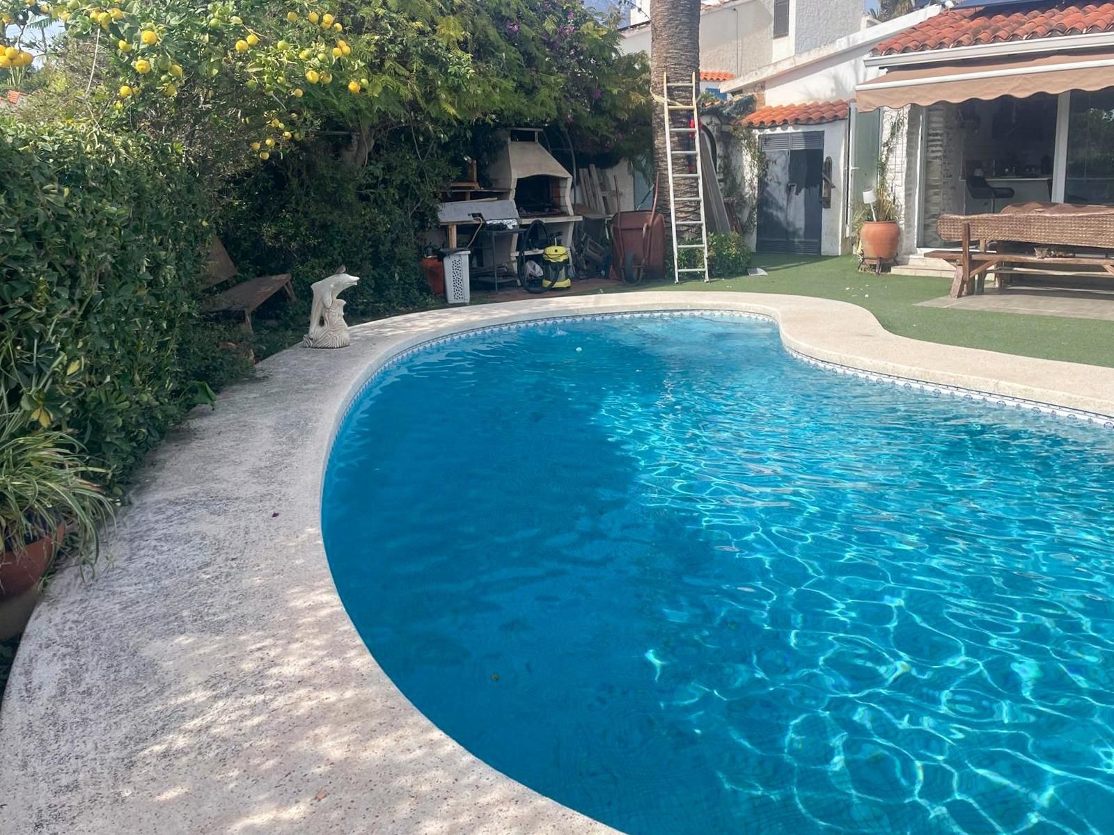Swimming pool of House or chalet for sale in La Nucia  with Air Conditioner, Heating and Private garden
