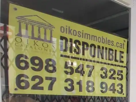 Local comercial de lloguer a Carrer de Ramon i Cajal