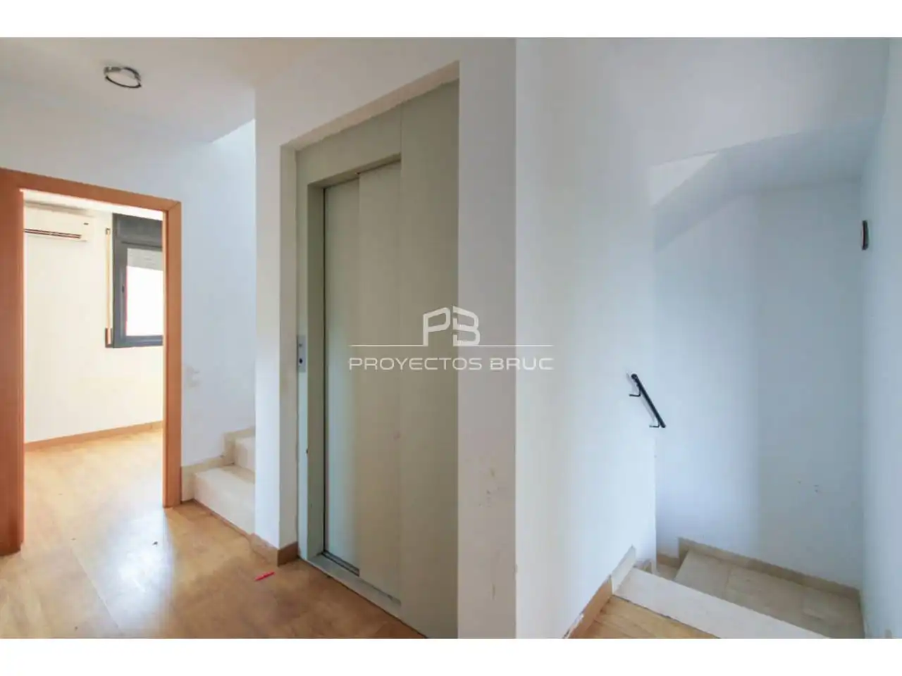 Villa mit Garten zum Verkauf in Corbera de Llobregat, imagen 12