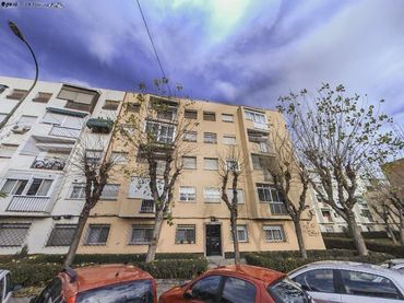 Pis amb ascensor en venda a Calle VILLASANDINO