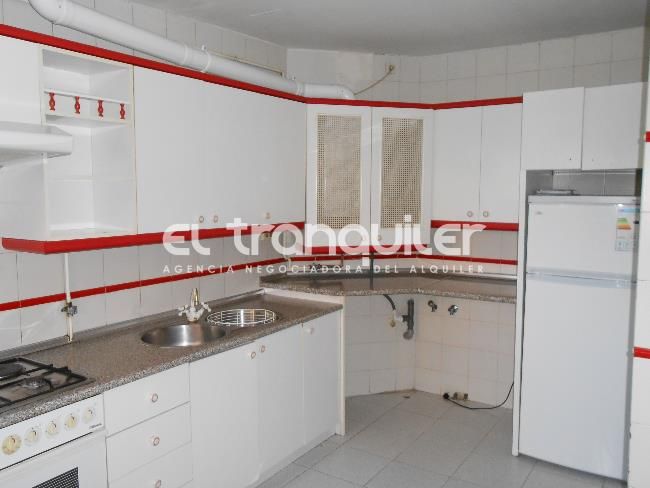 Kitchen of Flat for sale in  Madrid Capital  with Washing machine