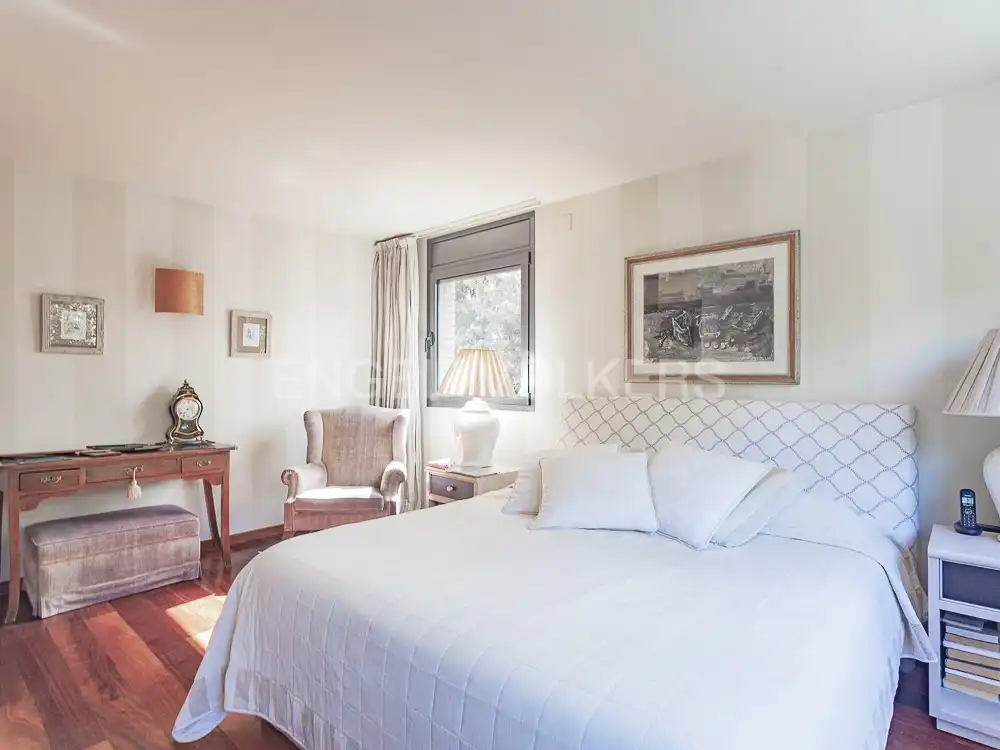 Habitación de Casa o chalet en venta en Barcelona con Aire acondicionado, Calefacción y Jardín privado