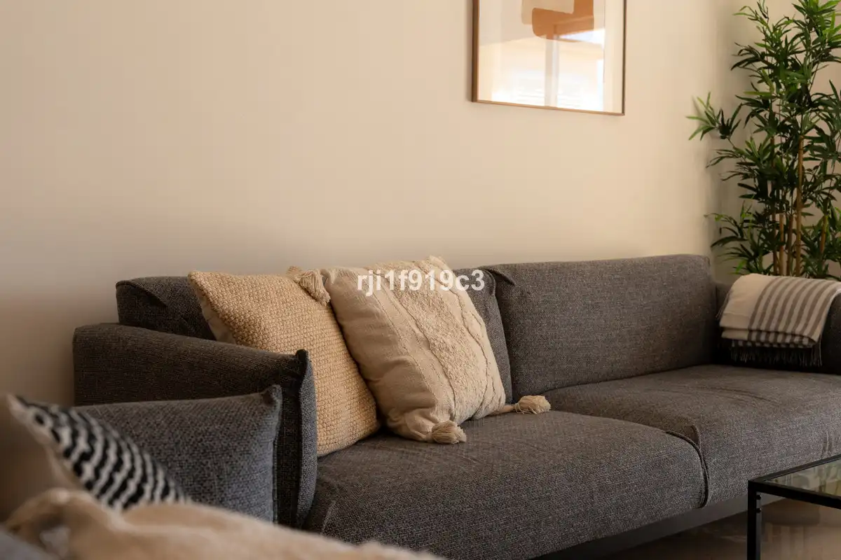 Sala d'estar de Pis en venda en Marbella amb Aire condicionat, Terrassa i Traster