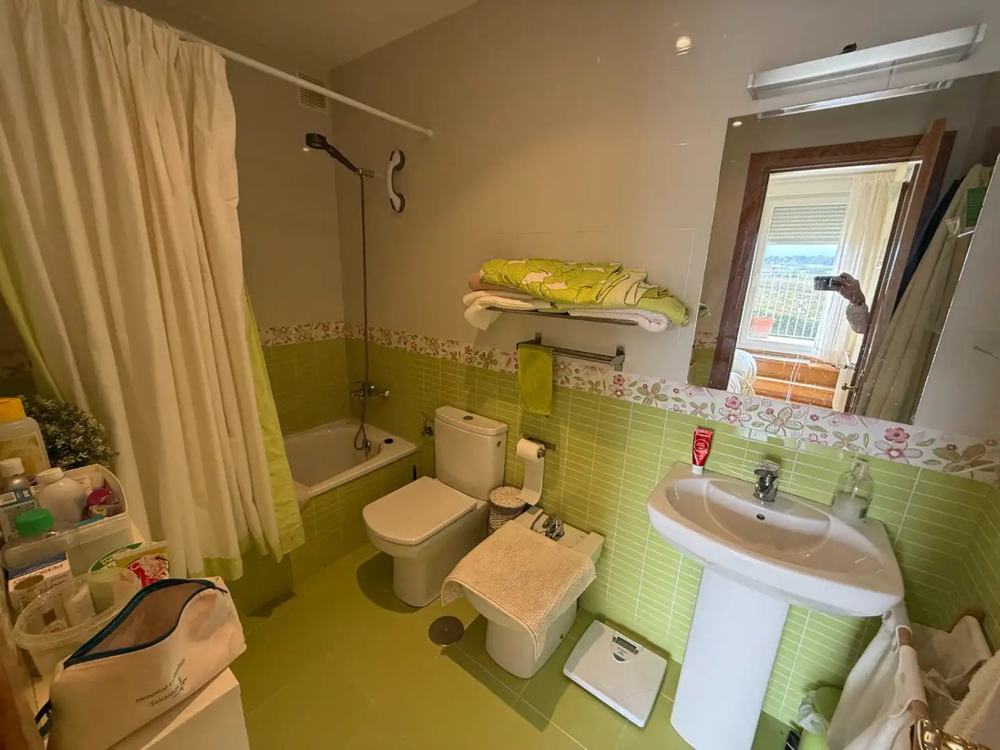 Bathroom of Attic for sale in Navia  with Heating, Parquet flooring and Terrace