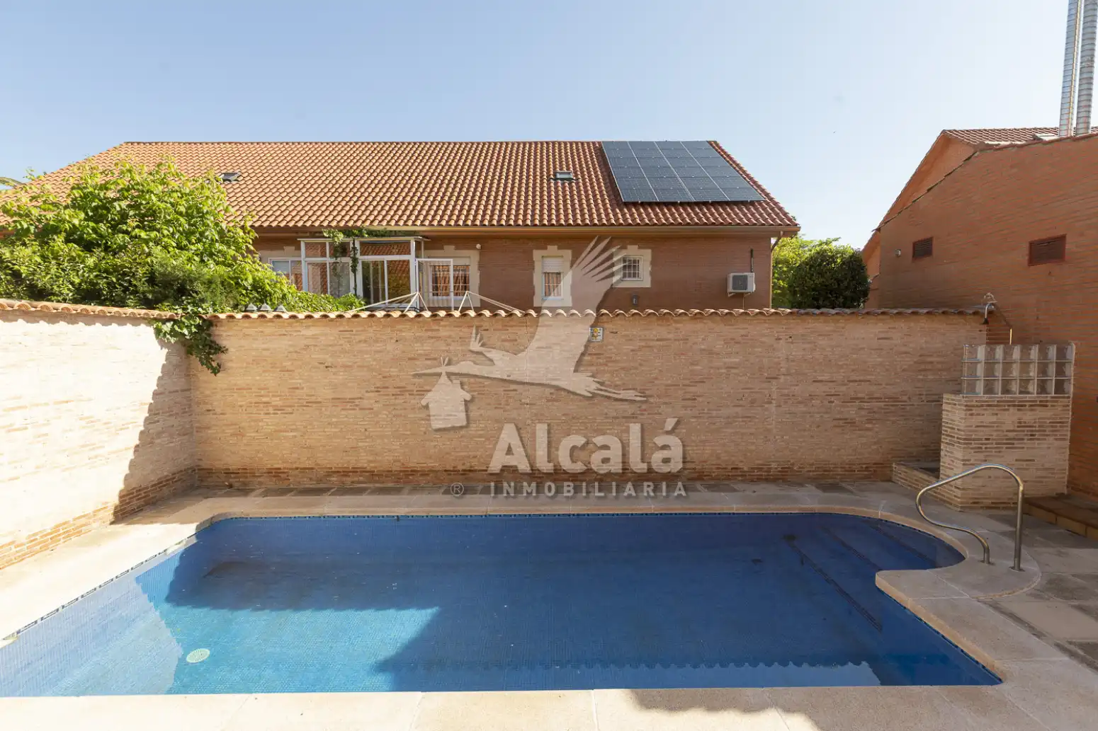 Piscina de Casa adosada en venta en Villalbilla con Aire acondicionado, Calefacción y Parquet